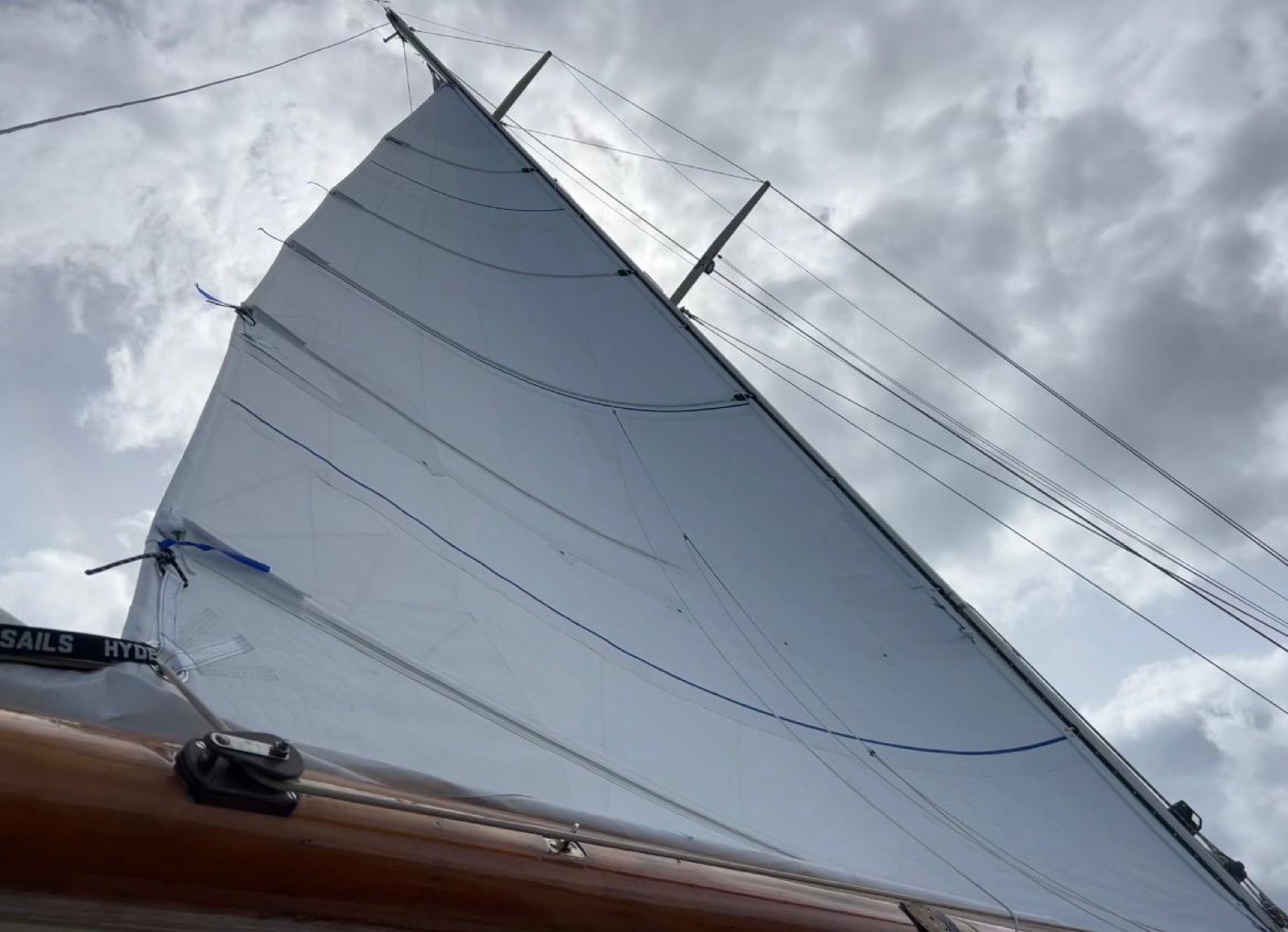 Mainsail reef detail